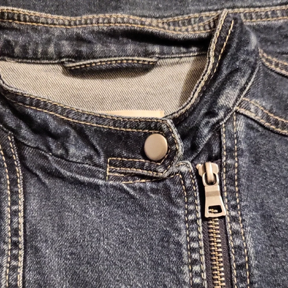 Rebecca Taylor Blue Jean Jacket with Zipper and Casual Style
